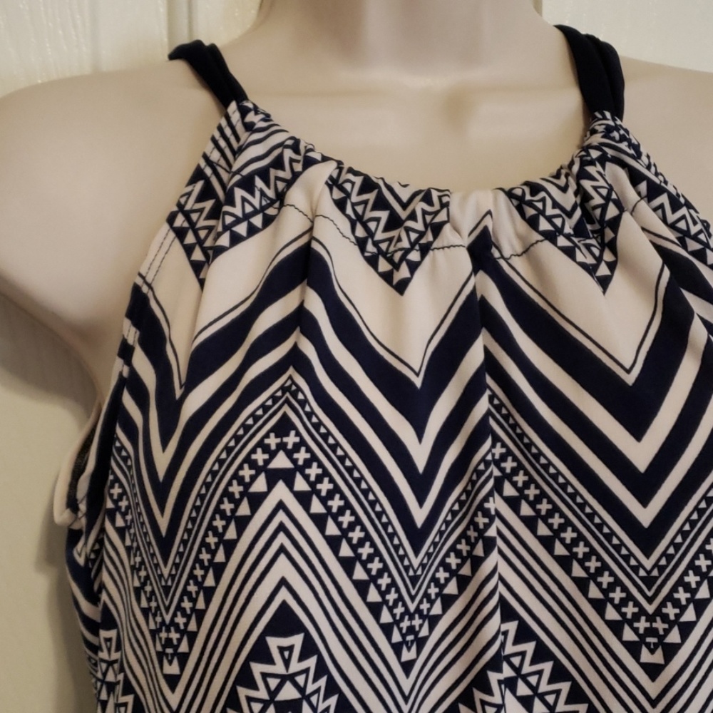 Colada Chevron pattern strap blouse - Picture 5 of 6